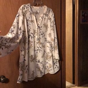 Maurice’s brand spring blouse